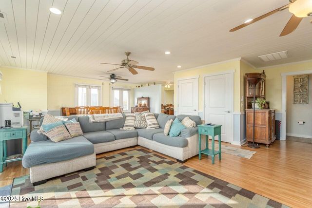 11008 Inlet Drive, Emerald Isle, NC 28594