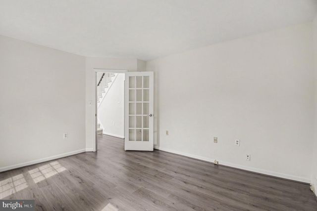 811 AUTUMN BREEZE CT, Herndon, VA 20170