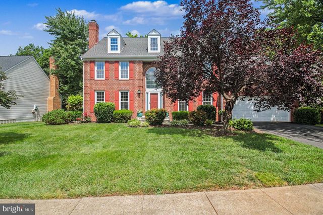 811 AUTUMN BREEZE CT, Herndon, VA 20170