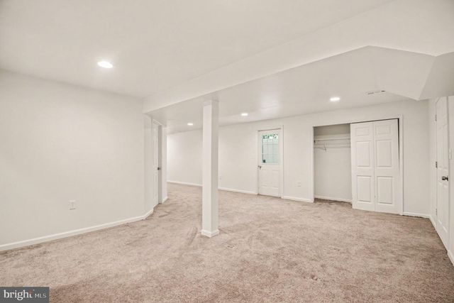 811 AUTUMN BREEZE CT, Herndon, VA 20170