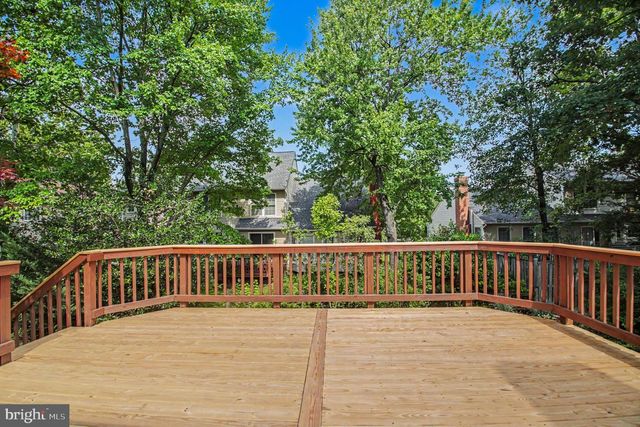 811 AUTUMN BREEZE CT, Herndon, VA 20170