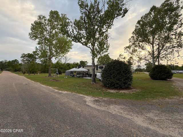 5250 Johns Lane, Marianna, FL 32448