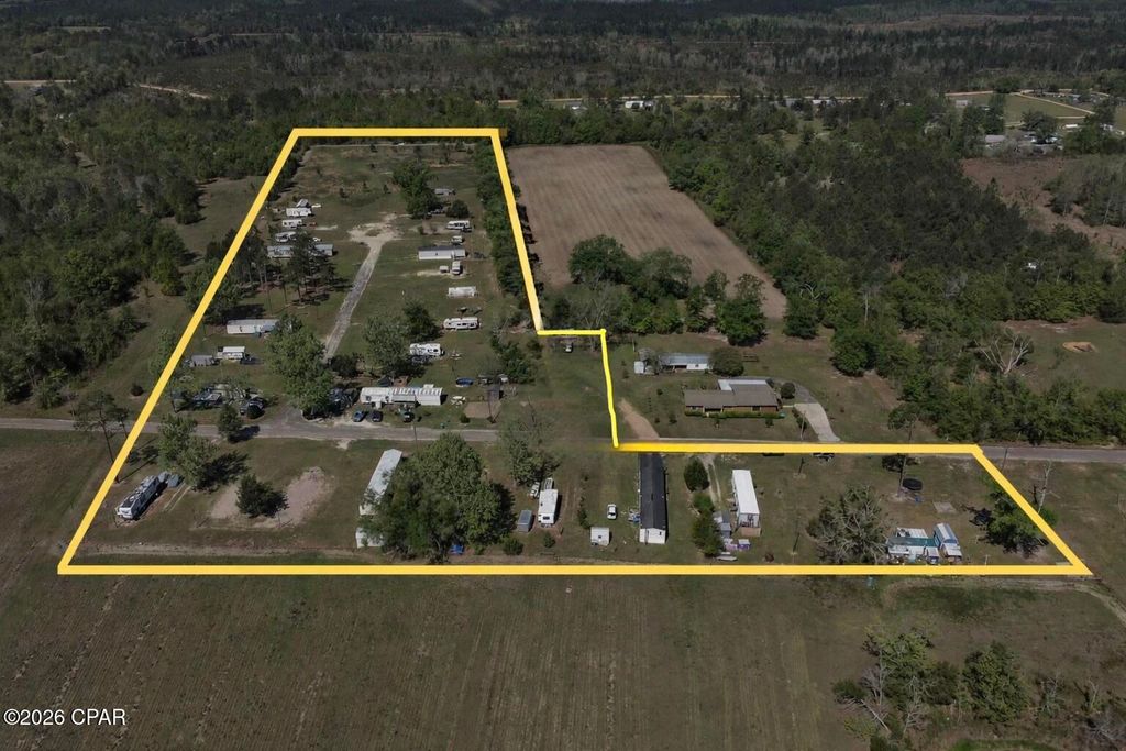 5250 Johns Lane, Marianna, FL 32448