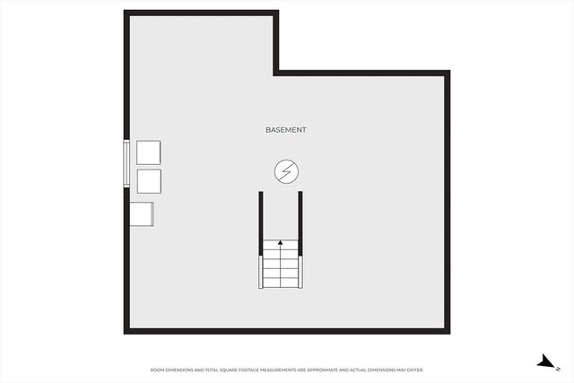 28 Spring St, Webster, MA 01570