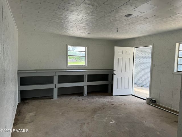 2208 Segura Road, New Iberia, LA 70560