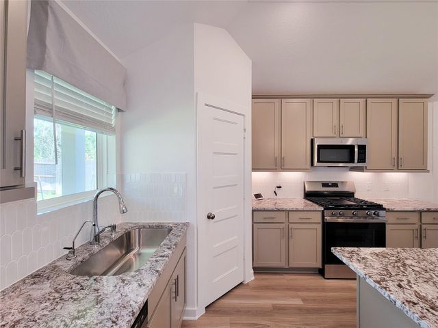1706 Serenity Moon Drive, Crosby, TX 77532