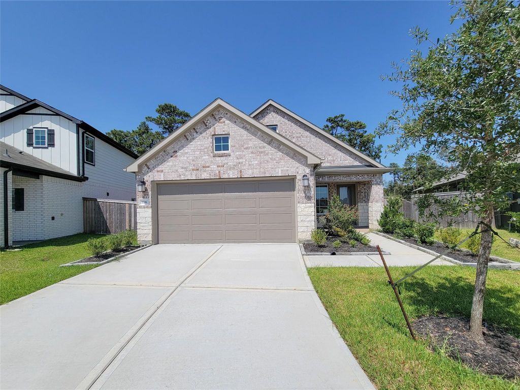1706 Serenity Moon Drive, Crosby, TX 77532