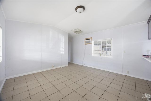 6601 Eucalyptus Drive 233, Bakersfield, CA 93306