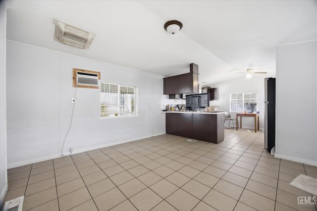 6601 Eucalyptus Drive 233, Bakersfield, CA 93306