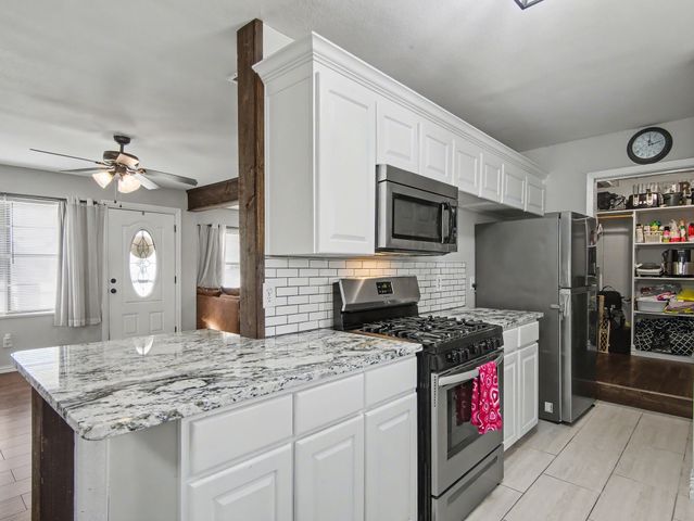 1425 Crestview Drive, Kaufman, TX 75142