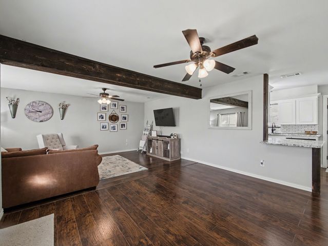 1425 Crestview Drive, Kaufman, TX 75142