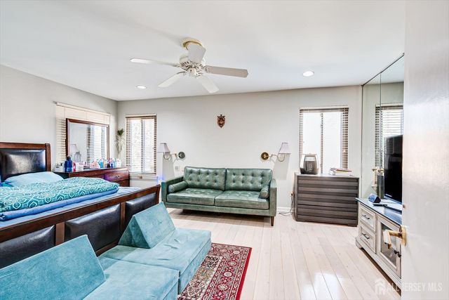 28 Nicole Terrace, Edison, NJ 08820