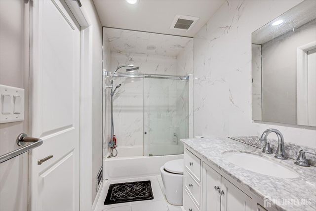 28 Nicole Terrace, Edison, NJ 08820