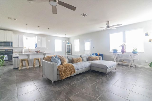 661 Cinnamon Teal LN, Leander, TX 78641