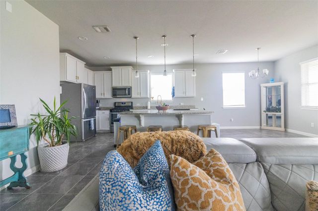 661 Cinnamon Teal LN, Leander, TX 78641