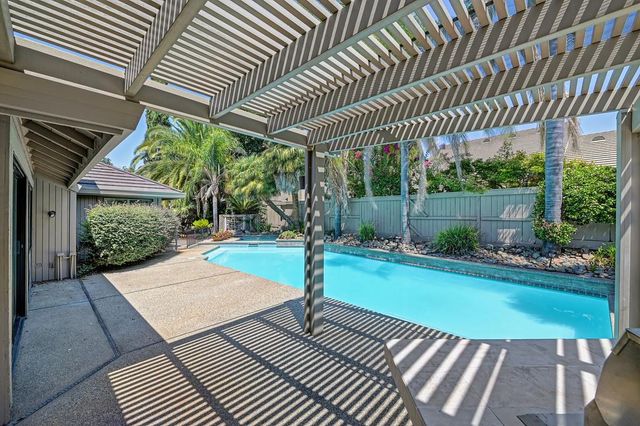 2131 Stony Bar Way, Gold River, CA 95670