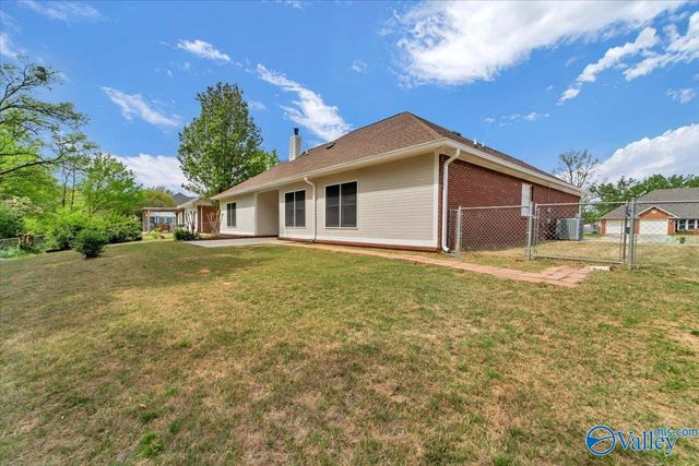 2333 Villaret Drive SW, Huntsville, AL 35803