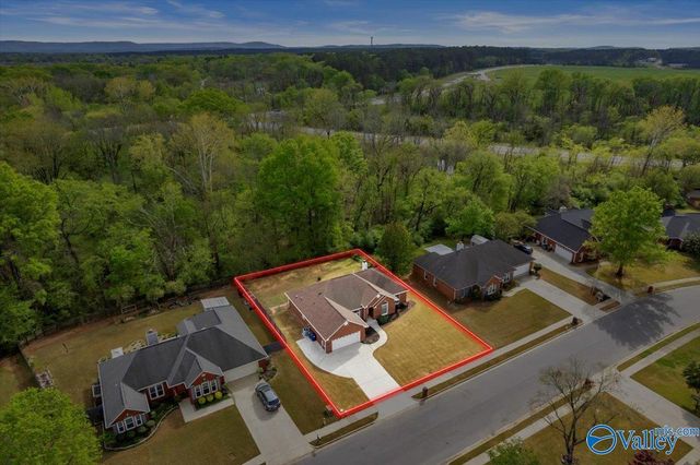 2333 Villaret Drive SW, Huntsville, AL 35803