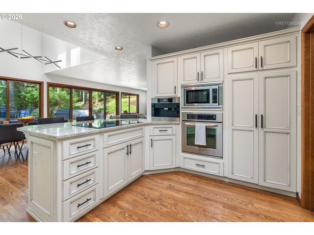 14821 Sw BELL Rd, Sherwood, OR 97140