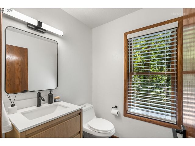 14821 Sw BELL Rd, Sherwood, OR 97140