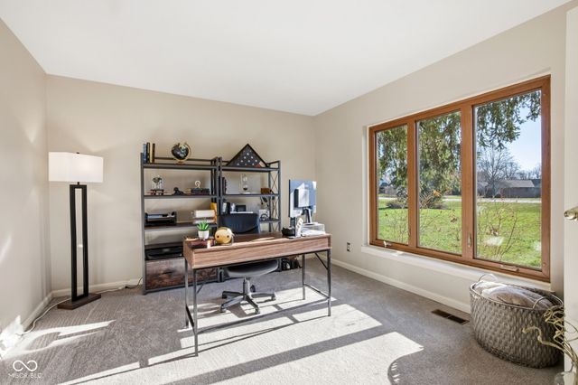 25 Forest Ridge Court, Fishers, IN 46037