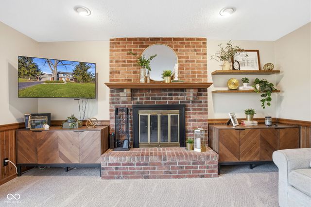 25 Forest Ridge Court, Fishers, IN 46037