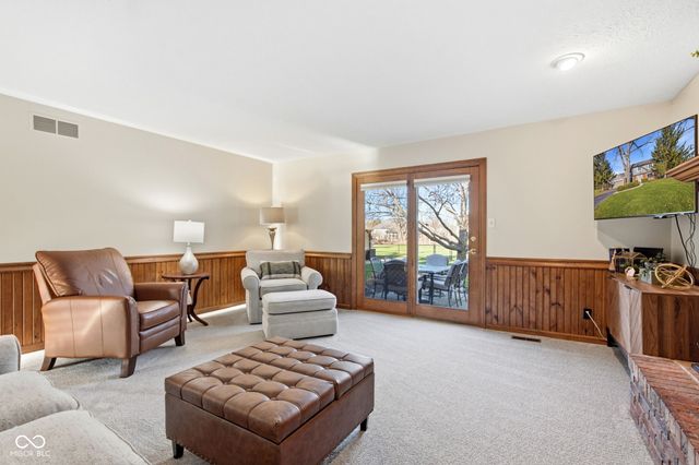 25 Forest Ridge Court, Fishers, IN 46037