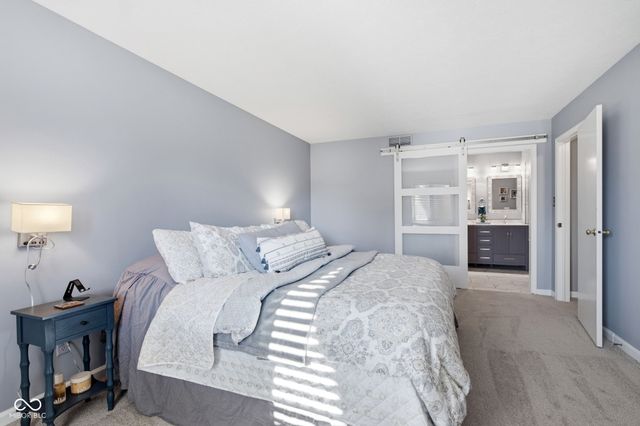 25 Forest Ridge Court, Fishers, IN 46037