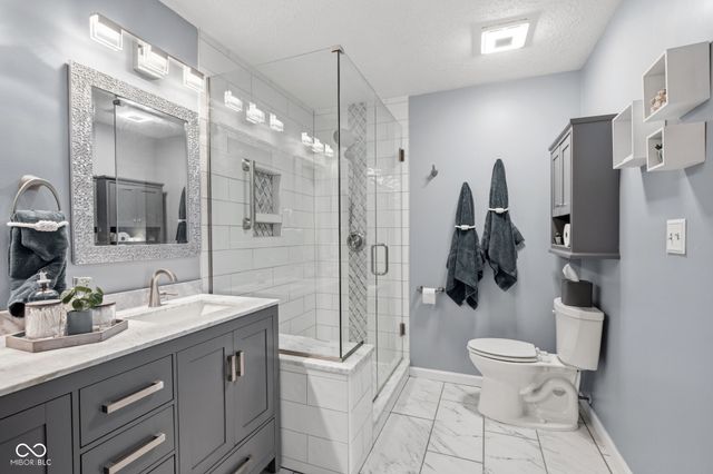 25 Forest Ridge Court, Fishers, IN 46037