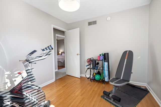 25 Forest Ridge Court, Fishers, IN 46037