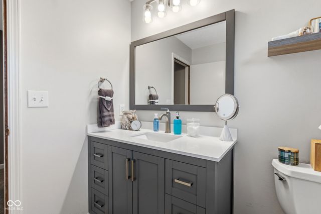 25 Forest Ridge Court, Fishers, IN 46037