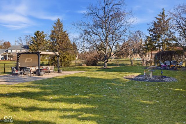 25 Forest Ridge Court, Fishers, IN 46037