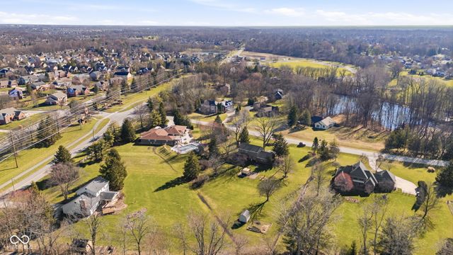 25 Forest Ridge Court, Fishers, IN 46037