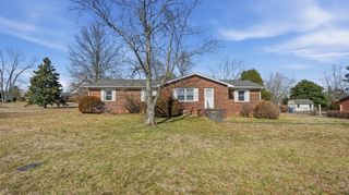 201 Lucas Rd, Shelbyville, TN 37160
