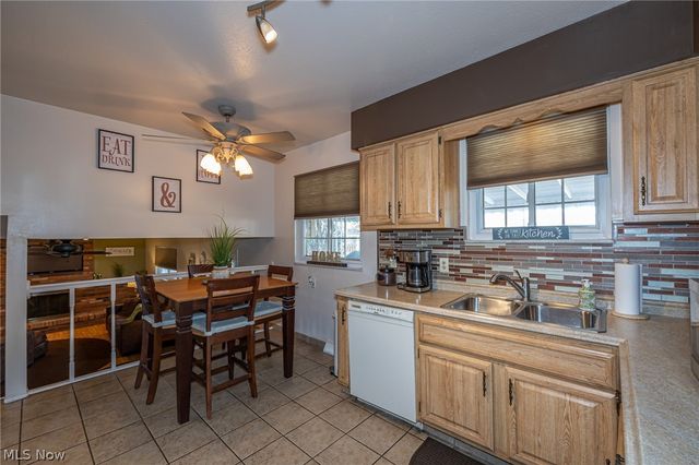 423 E Decker Drive, Seven Hills, OH 44131