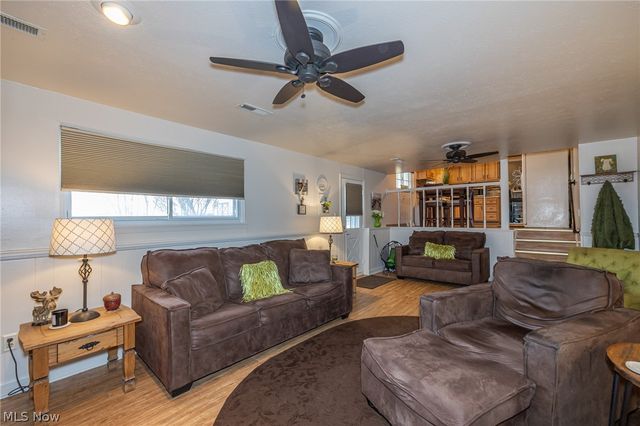 423 E Decker Drive, Seven Hills, OH 44131