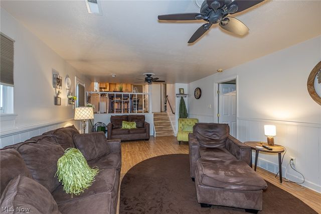 423 E Decker Drive, Seven Hills, OH 44131