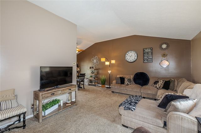 423 E Decker Drive, Seven Hills, OH 44131