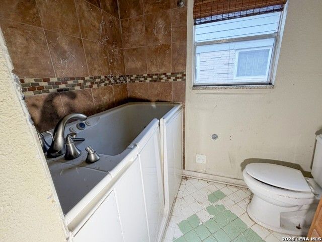 3446 Chateau Dr, San Antonio, TX 78219