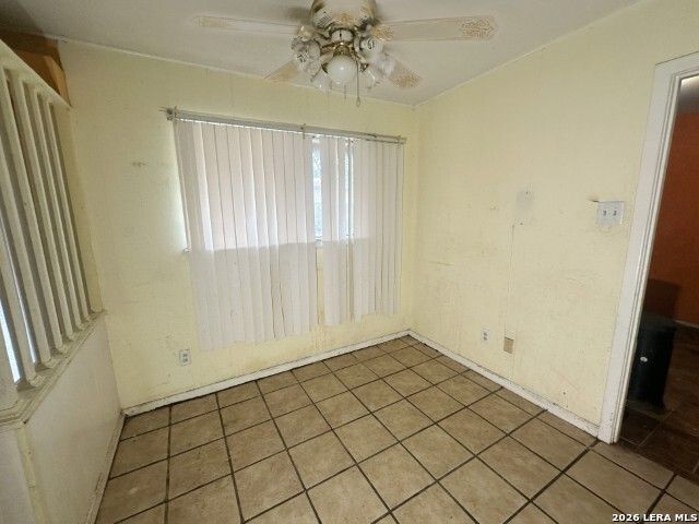 3446 Chateau Dr, San Antonio, TX 78219