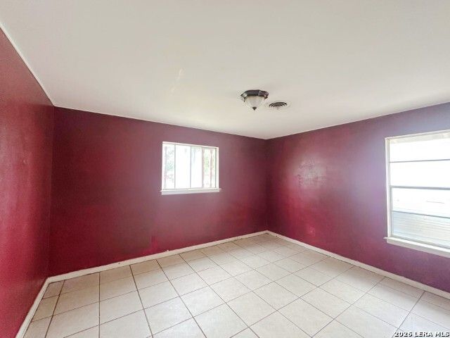 3446 Chateau Dr, San Antonio, TX 78219