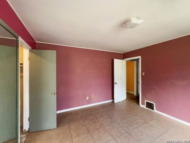 3446 Chateau Dr, San Antonio, TX 78219
