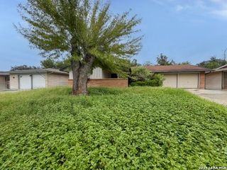 3446 Chateau Dr, San Antonio, TX 78219