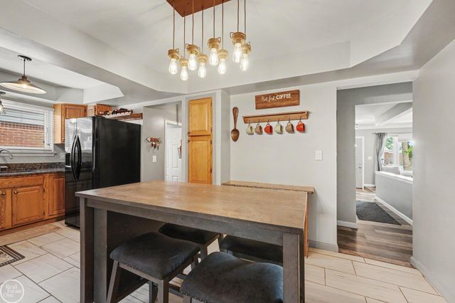30419 Eiffel Avenue, Warren, MI 48088