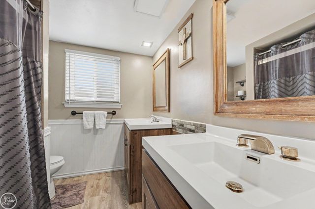 30419 Eiffel Avenue, Warren, MI 48088