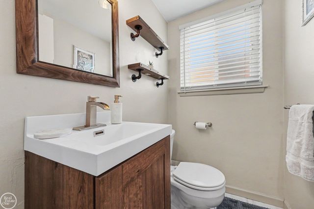 30419 Eiffel Avenue, Warren, MI 48088