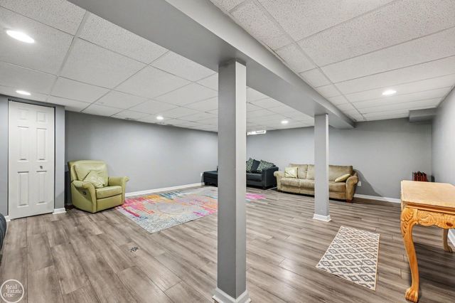 30419 Eiffel Avenue, Warren, MI 48088