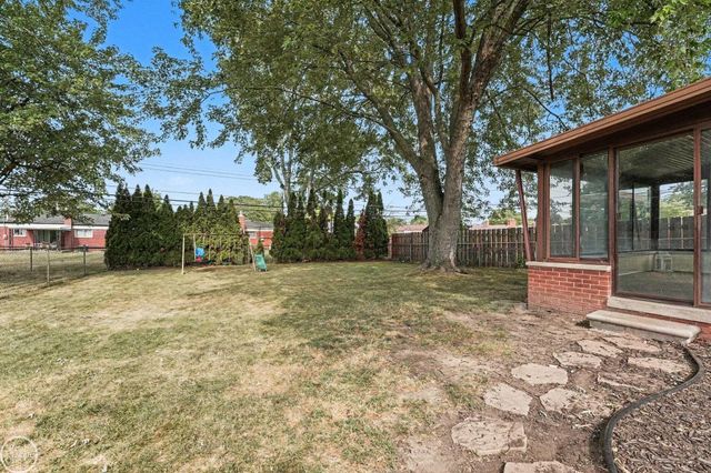 30419 Eiffel Avenue, Warren, MI 48088