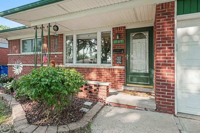 30419 Eiffel Avenue, Warren, MI 48088