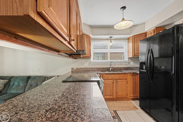30419 Eiffel Avenue, Warren, MI 48088